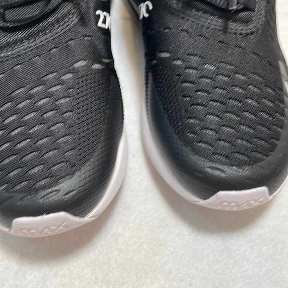 Nike Air Max 270 Boys Kids (GS) Black White - Anthracite  Size 4Y NEW IN BOX - Picture 14 of 16